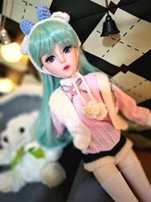 Poupée BJD aux cheveux vert