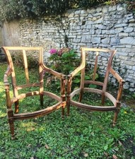 2 structures de fauteuils
