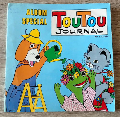Album special toutou - special, journal