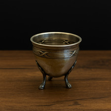 Coquetier tripode en métal argenté JD