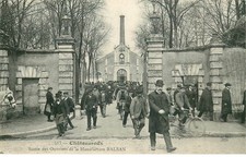 INDRE  CHATEAUROUX   sortie des ouvriers de la manufacture BALSAN