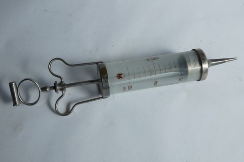Ancienne seringue médicale