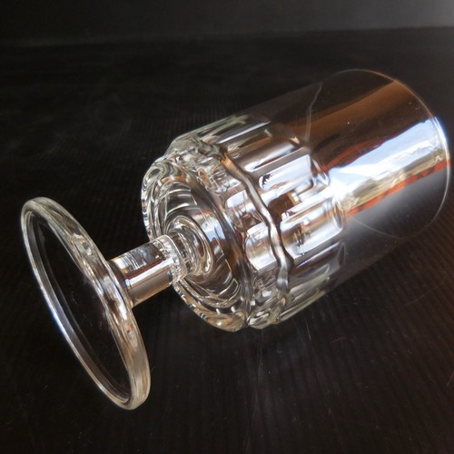 Verre pied vin eau alcool - verre,