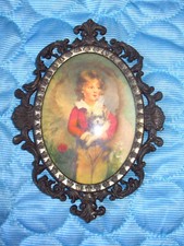 VINTAGE PETIT TABLEAU CHROMO CADRE EN LAITON OVALE-N°11