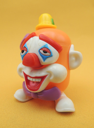 Kinder figurine à capsule - kinder,