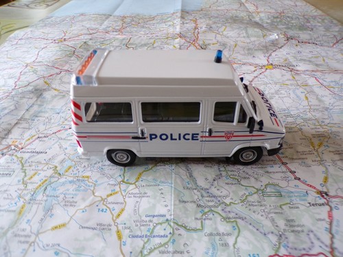 Peugeot fourgon police - j,