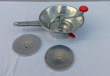 MOULIN A LEGUME  -  GUILLOUARD NANTES  - ANCIEN - VINTAGE - Ø 24 - FOOD MILL