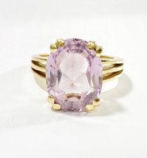 Vintage 18k gold amethyst ring, Vintage gold oval amethyst cocktail ring
