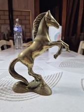 Statue cheval cabré - , en