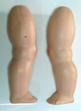 POUR CLINIQUE DE POUPEES :PAIRE DE JAMBES ANCIENNES EN PLÂTRE MARQUéES 45X - TBE