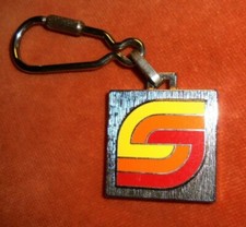 Porte-clés Key ring Emaillé SUPRA Chauffage Cheminées 67210 Obernai - NICE !!