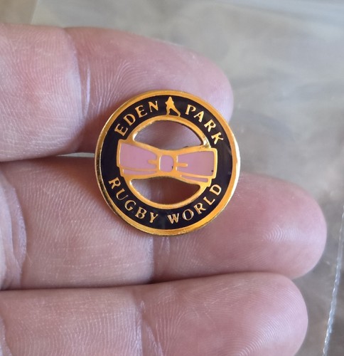Rare pin eden - pin, rugby