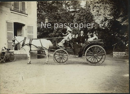 Famille dans une - , voiture