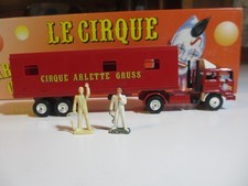 1 VEREM SOLIDO camion Renault remorque loges réf 830  cirque Arlette GRUSS 1/50