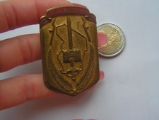 insigne   militaire   1 er regiment du tchad      (  x a )