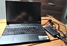 Ordinateur portable Gigabyte AERO 15 1070 8Go i7-8750H DDR4 2666 16Go SSD 1To