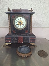 ANCIENNE PENDULE HORLOGE EMPIRE EN MARBRE POLYCHROME MECANISME