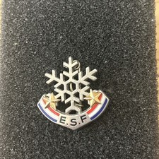Broche insigne métal  "2ème