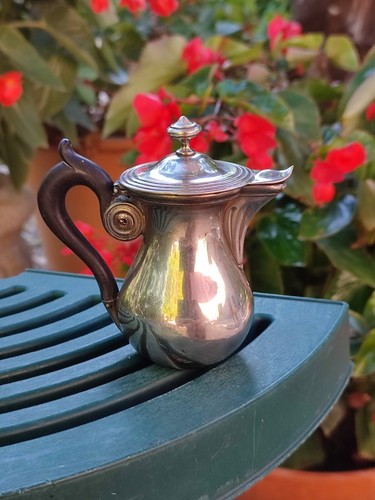Ancien pot lait - À,