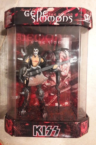 Figurine kiss gene simmons - kiss,