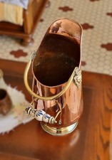 Seau à charbon ancien en