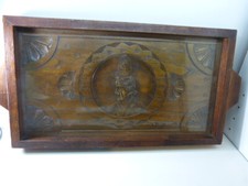 plateau en bois sculpté a