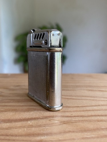 Ancien briquet essence - ancien, À