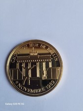 PIECE DE COLLECTION DOREE A