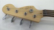 Guitare basse électrique