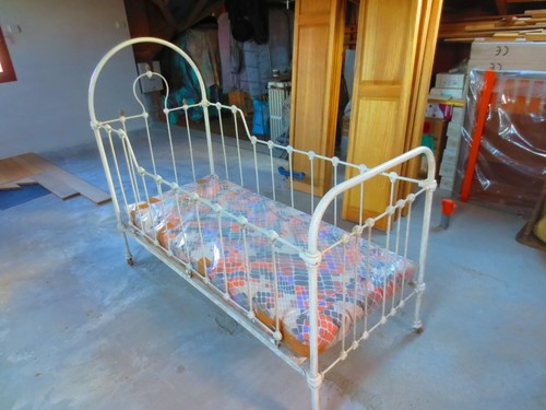 Lit enfant metalique - d'enfant, vintage
