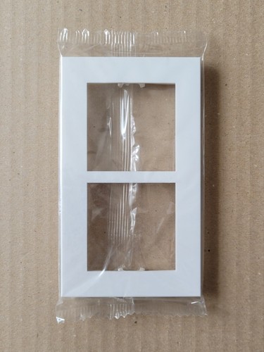 Plaque blanche 2x2 modules - ,