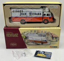 Camion SAVIEM frigorifique CIRQUE Jean Richard - CORGI Heritage 70908 - 2004
