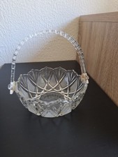 Coupe, bonbonnière en verre avec anse