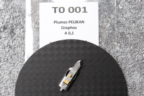 Plumes pelikan graphos - plumes,
