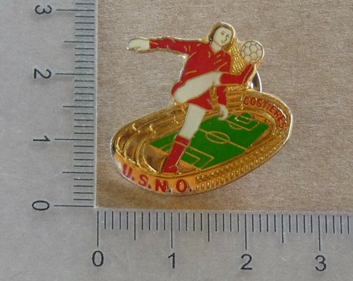 Pin football nimes olympique - pin's,