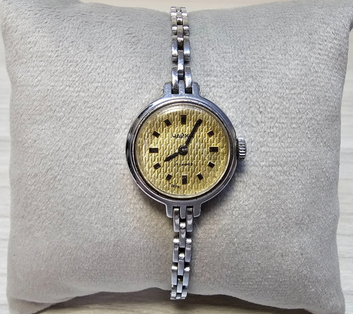 Montre bracelet pour femme - montre-bracelet,