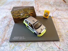 RENAULT Clio V6 Trophy 2001 N°5 Universal Hobbies  1/43 en Boite