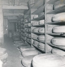 CAVE À FROMAGE c. 1950 -