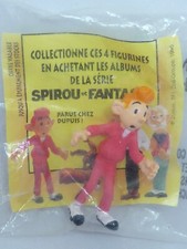 ANCIENNE MINI FIGURINE 4 CM
