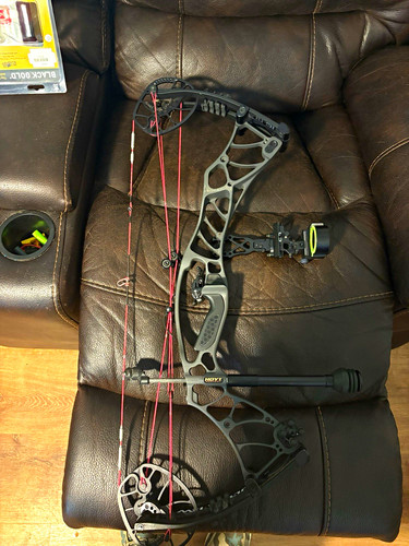 Hoyt helix left hand compound - hoyt,