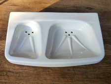 porte-savon et porte éponge