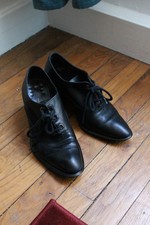 Céline bottines à talons en cuir noir à lacets