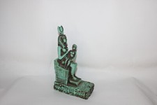 Statue égyptienne Isis