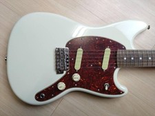 FENDER JAPAN CHAR MUSTANG