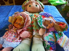 Lot poupée maman tissu et ses 2petites blondes = attendez-vous à l'adoption aimante