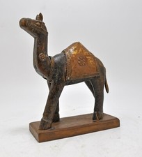 Figurine De Chameau En Bois