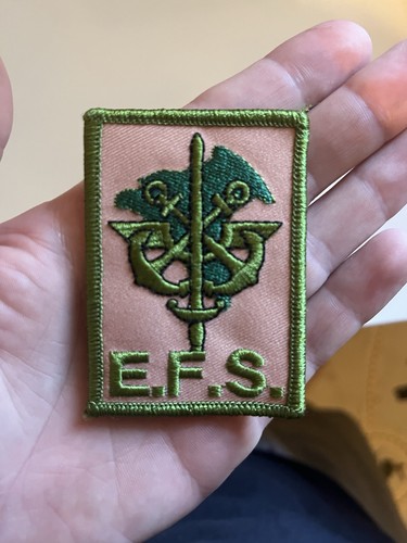 élément français au - (,