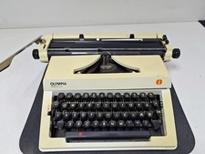 Machine À Écrire Olympia