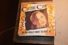 CULTURE CLUB Boy GEORGE Vinyl 45T 7 DO YOU REALLY WANT TO HURT ME -VIRGIN 104708