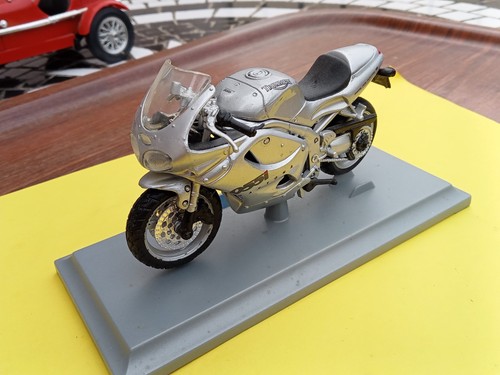 Moto triumph daytona - moto, 955i